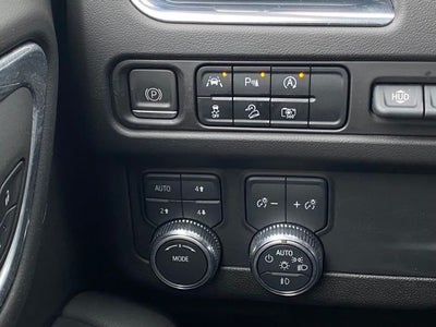 2023 GMC Yukon XL 4WD AT4