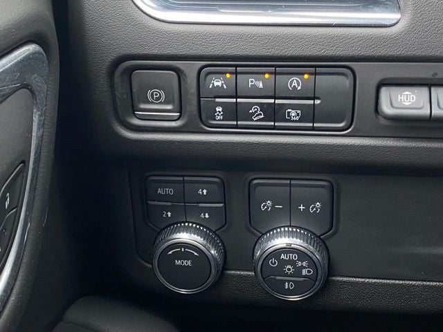 2023 GMC Yukon XL 4WD AT4