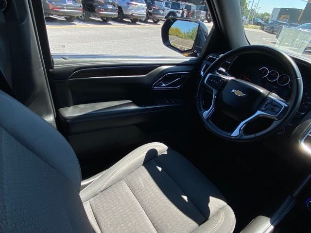 2023 Chevrolet Suburban 4WD LS