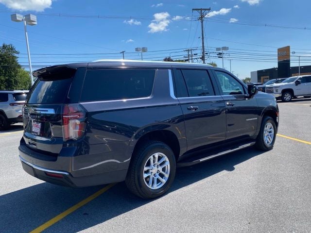 2023 Chevrolet Suburban 4WD LS