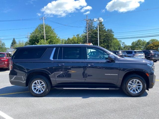 2023 Chevrolet Suburban 4WD LS