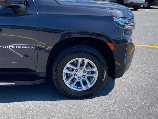 2023 Chevrolet Suburban 4WD LS