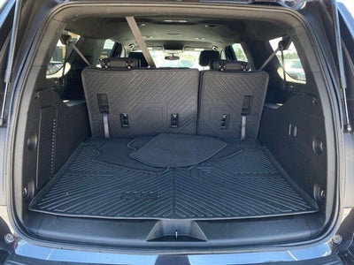 2023 Chevrolet Suburban 4WD LS