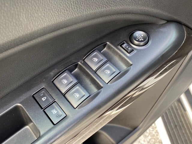 2022 GMC Canyon 4WD Crew Cab Short Box Elevation