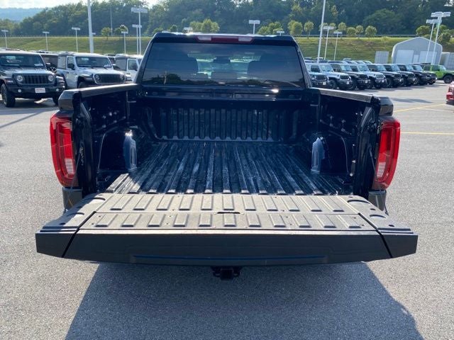 2026 GMC Sierra 1500 Crew Cab, Short Bed, SLT, 4WD