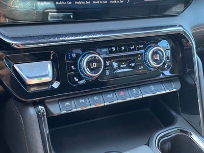2023 GMC Sierra 1500 4WD Crew Cab Short Box AT4