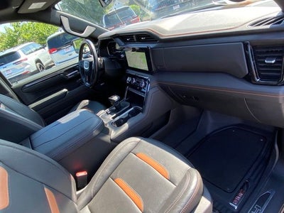 2023 GMC Sierra 1500 4WD Crew Cab Short Box AT4