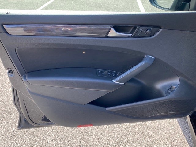 2020 Volkswagen Passat 2.0T R-Line