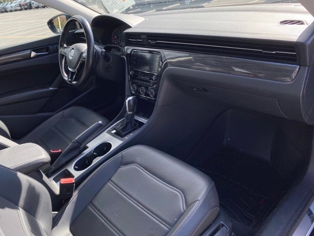2020 Volkswagen Passat 2.0T R-Line