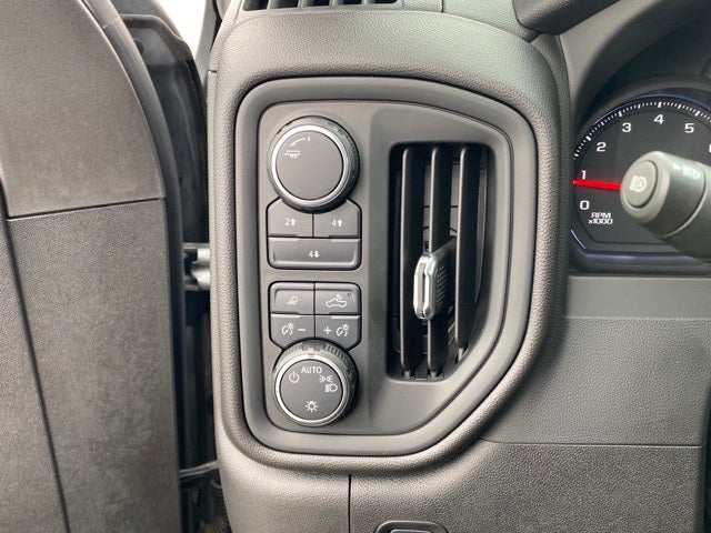 2025 Chevrolet Silverado 2500HD 4WD Crew Cab Standard Bed Custom