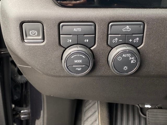 2024 Chevrolet Silverado 1500 4WD Crew Cab Short Bed LT