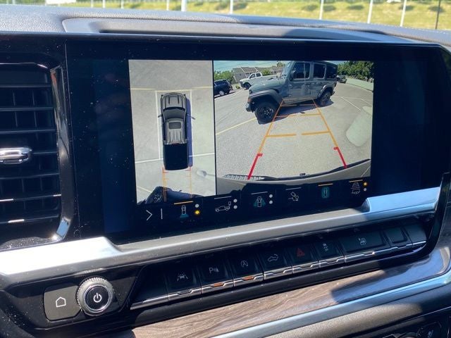 2023 Chevrolet Silverado 1500 4WD Crew Cab Short Bed LTZ