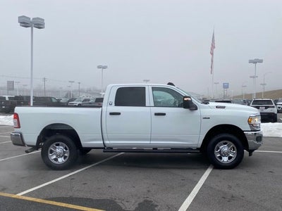 2024 RAM 3500 Tradesman Crew Cab 4x4 6'4' Box