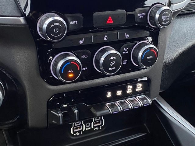 2019 RAM 3500 Big Horn Crew Cab 4x4 6'4' Box