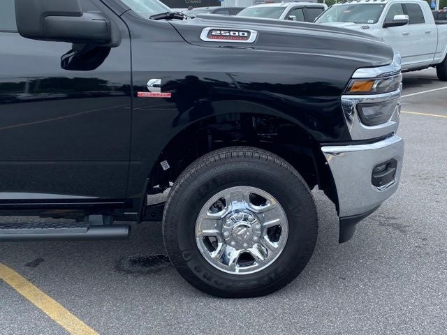 2025 RAM 2500 Tradesman Crew Cab 4x4 6'4' Box