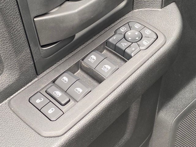 2025 RAM 2500 Tradesman Crew Cab 4x4 6'4' Box