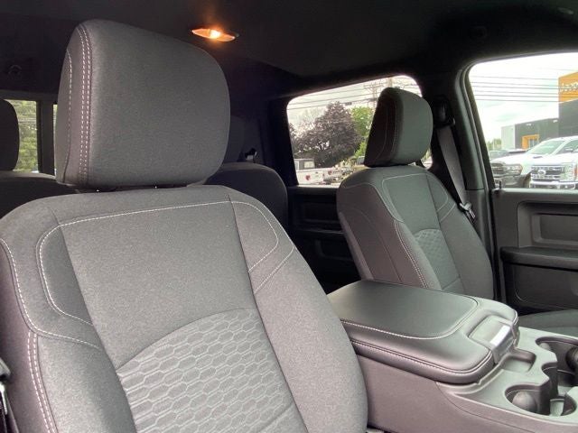 2025 RAM 2500 Tradesman Crew Cab 4x4 6'4' Box