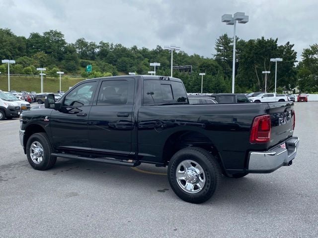 2025 RAM 2500 Tradesman Crew Cab 4x4 6'4' Box