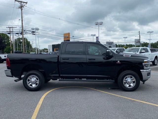 2025 RAM 2500 Tradesman Crew Cab 4x4 6'4' Box