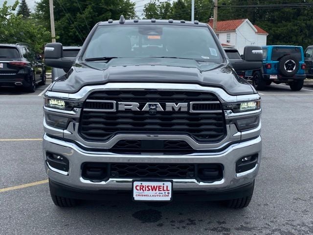 2025 RAM 2500 Tradesman Crew Cab 4x4 6'4' Box