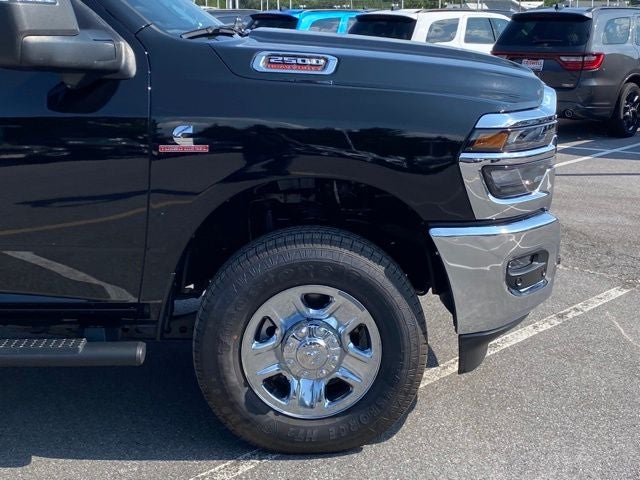 2025 RAM 2500 Tradesman Crew Cab 4x4 8' Box