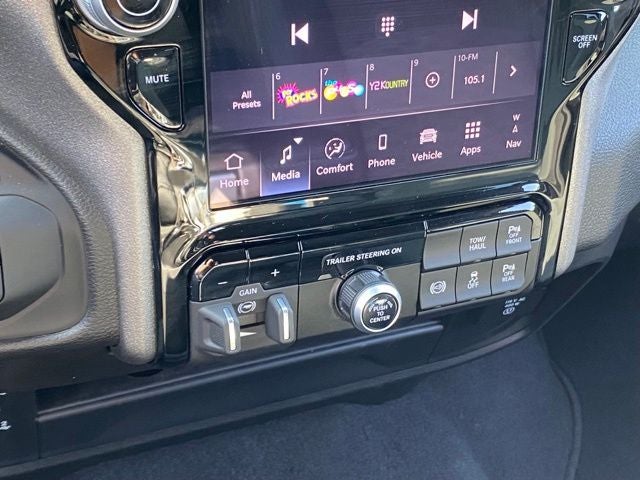 2025 RAM 2500 Tradesman Crew Cab 4x4 8' Box