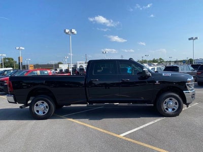 2025 RAM 2500 Tradesman Crew Cab 4x4 8' Box