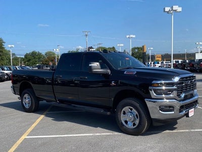 2025 RAM 2500 Tradesman Crew Cab 4x4 8' Box