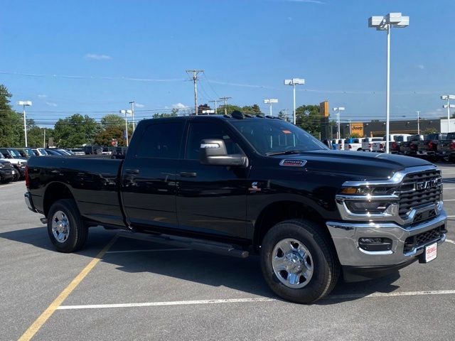 2025 RAM 2500 Tradesman Crew Cab 4x4 8' Box