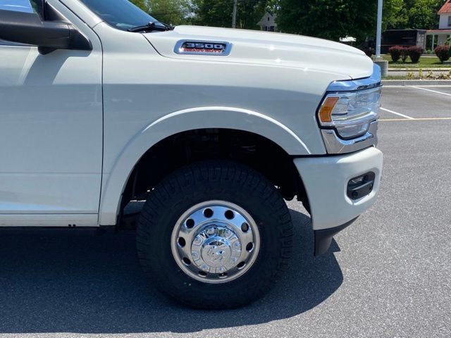 2020 RAM 3500 Laramie Longhorn Crew Cab 4x4 8' Box