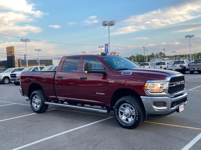 2022 RAM 2500 Tradesman Crew Cab 4x4 6'4' Box