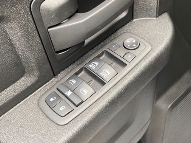 2022 RAM 2500 Tradesman Crew Cab 4x4 6'4' Box