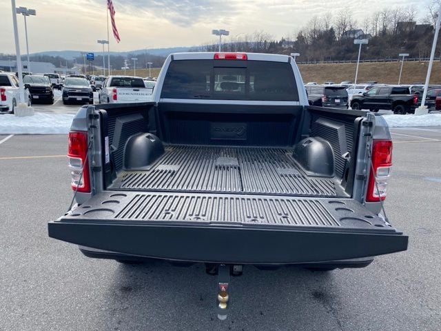 2022 RAM 2500 Tradesman Crew Cab 4x4 6'4' Box