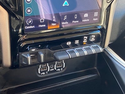 2022 RAM 2500 Laramie Crew Cab 4x4 6'4' Box