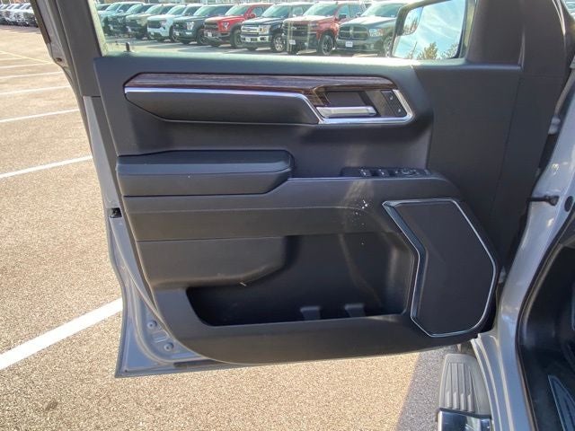 2024 GMC Sierra 1500 4WD Crew Cab Short Box SLE