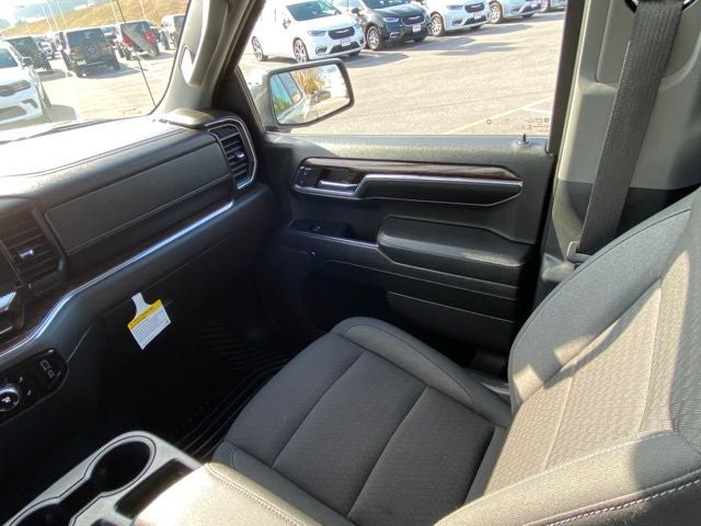 2024 GMC Sierra 1500 4WD Crew Cab Short Box SLE