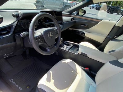 2025 Lexus ES 300h