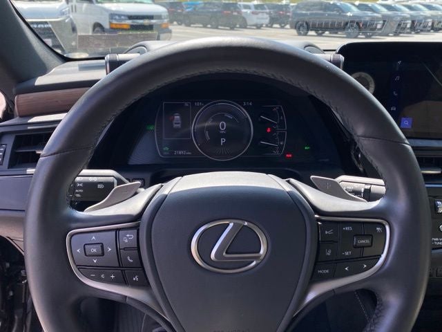 2025 Lexus ES 300h