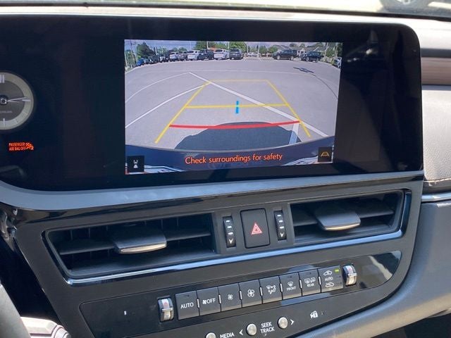 2025 Lexus ES 300h