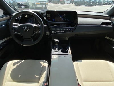 2025 Lexus ES 300h