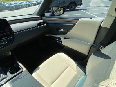 2025 Lexus ES 300h