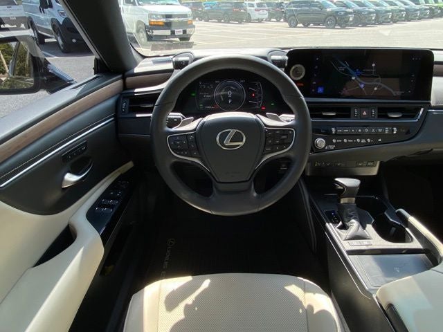 2025 Lexus ES 300h