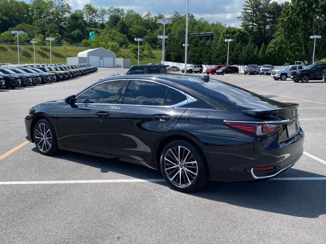 2025 Lexus ES 300h