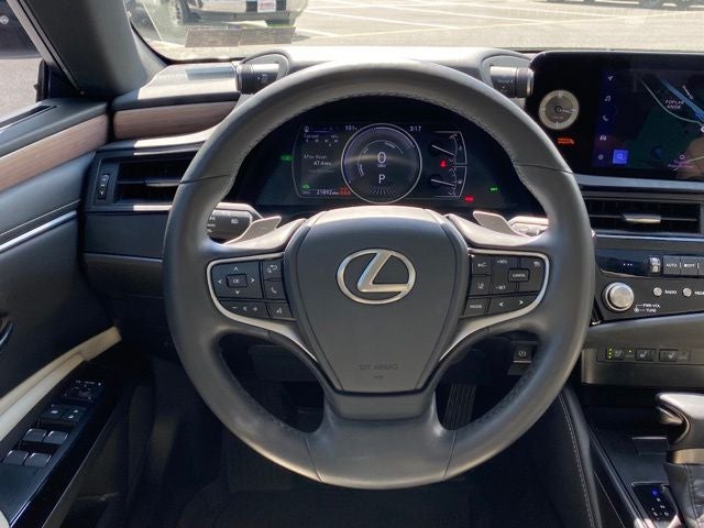 2025 Lexus ES 300h