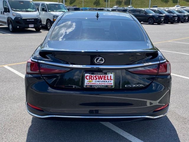2025 Lexus ES 300h