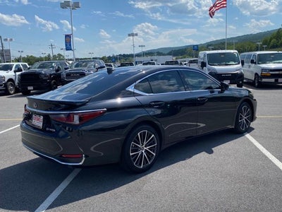 2025 Lexus ES 300h