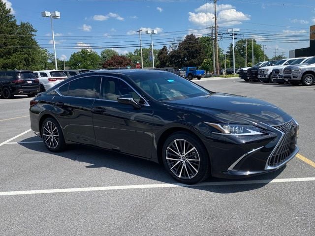 2025 Lexus ES 300h