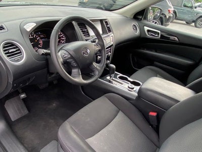 2019 Nissan Pathfinder SV
