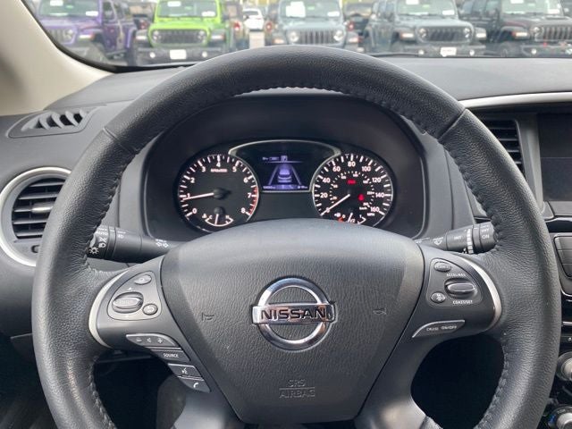 2019 Nissan Pathfinder SV