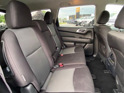 2019 Nissan Pathfinder SV